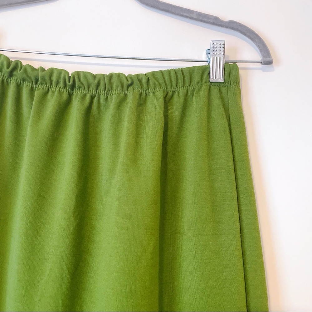 The Klassy Girl Boutique Green Ruffled Skirt Size M. - Picture 3 of 4